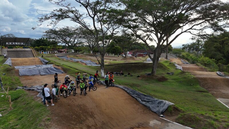 PISTA BMX